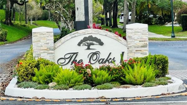Executive 1 At Country Isles, 2005 Lake Point Dr, Weston, Florida 33326, image 1
