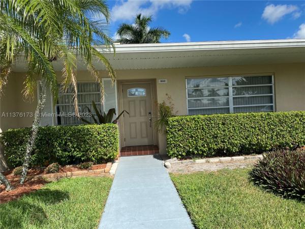 Boca Lakes, 8619 Bella Vista Dr, Boca Raton, Florida 33433, image 2