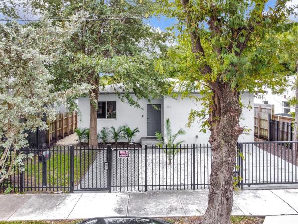 Bay Vista Park, 556 NW 44th St, Miami, Florida 33127, image 2
