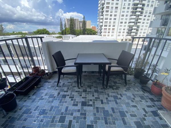 Commodore Plaza Tower, 2750 NE 183rd St #505, Aventura, Florida 33160, image 2