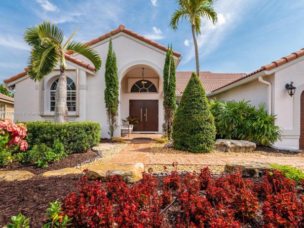 Verona Lake, 620 Verona Pl, Weston, Florida 33326, image 1