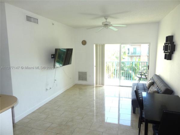 Valencia, 6001 SW 70th St #624, South Miami, Florida 33143, image 1