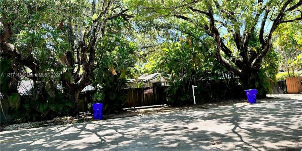 Sunshine Vistas, 3721 S Le Jeune Rd, Miami, Florida 33146, image 1