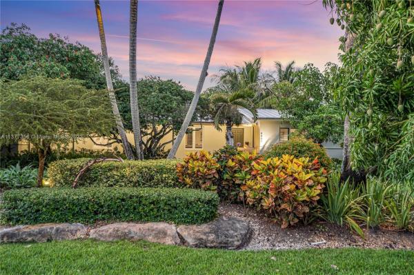Collins Heights, 5901 SW 112th St, Pinecrest, Florida 33156, image 1