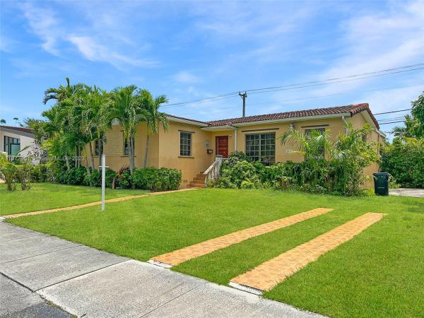 Coral Way Village, 8540 SW 33rd Ter, Westchester, Florida 33155, image 1