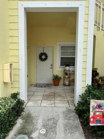 Caribbean Isles Villas, 2728 NE 3rd Ct #102, Homestead, Florida 33033, image 2