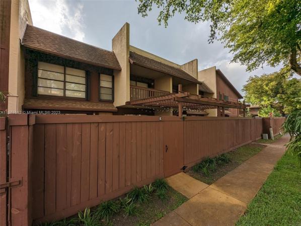 Snapper Village, 6455 SW 116th Pl #E, Kendall, Florida 33173, image 2