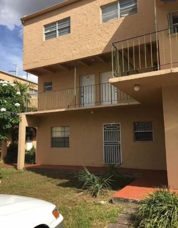 El Camino Real North, 840 SW 105th Ave #317, University Park, Florida 33174, image 1