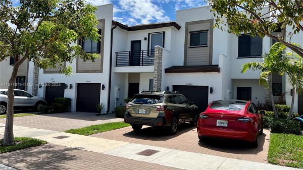 Las Ramblas At Via Ventura, 20486 NE 2nd Ct, Ives Estates, Florida 33179, image 1