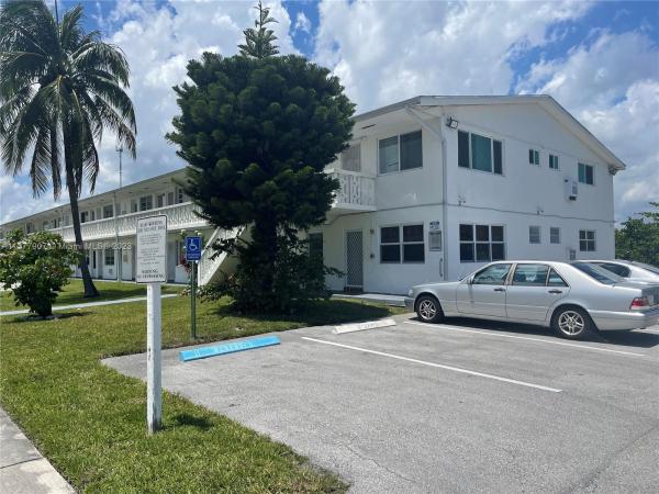 Romont Gardens Andover, 121 NE 204th St #11, Miami Gardens, Florida 33179, image 1