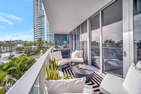 Marea, 801 S Pointe Dr #302, Miami Beach, Florida 33139, image 1