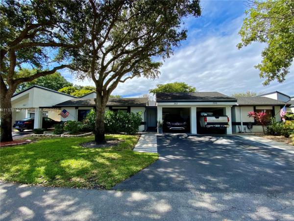 Villas At Bonaventure, 363 Fairway Cir #58, Fort Lauderdale, Florida 33326, image 1
