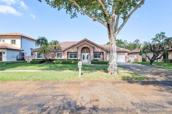 Royal Palm North, 15536 NW 83rd Ave, Miami Lakes, Florida 33016, image 1