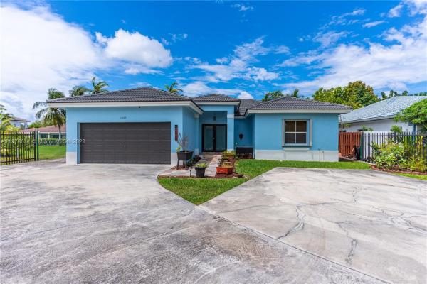 14984 SW 32nd Ter, Unincorporated Dade County, Florida 33185, image 2