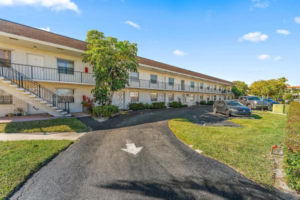 Maple Leaf Villas, 227 Castlewood Dr #207, North Palm Beach, Florida 33408, image 1