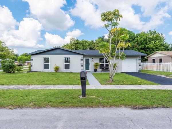 Leslie Estates, 19702 NW 32nd Pl, Miami Gardens, Florida 33056, image 2