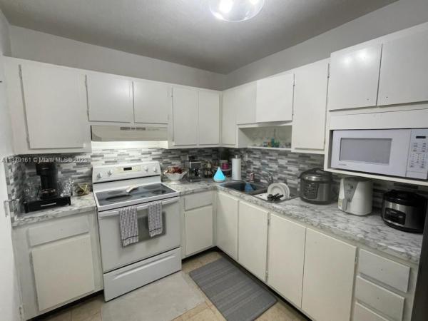 Ludlum Lake, 6701 NW 169th St #B205, Hialeah, Florida 33015, image 1