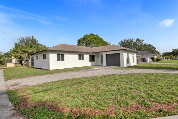 Sunshine Villas, 1501 NW 55th Ave, Lauderhill, Florida 33313, image 1