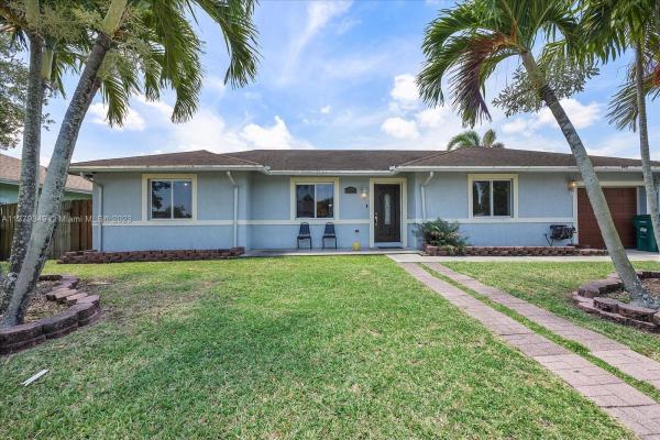 Florida City Residential, 915 NW 3rd Ln, Florida City, Florida 33034, image 1