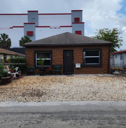 Seminole, 912 NW 2nd St, Fort Lauderdale, Florida 33311, image 1