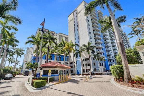 Blue Lagoon, 5077 NW 7th St #TS18, Miami, Florida 33126, image 2