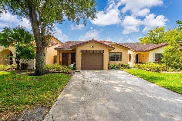 The Moors Townhouses, 6650 174th #6650, Country Club, Florida undefined, image 1