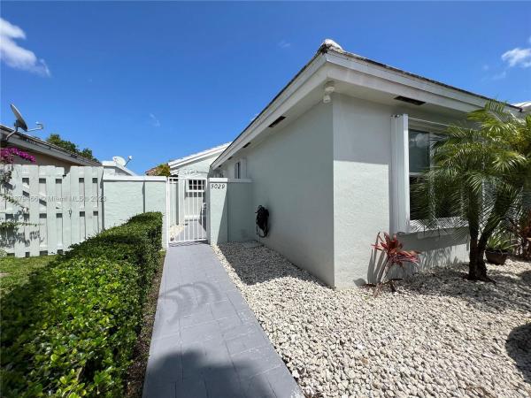 Lancaster & Capri At Lakes Of The Meadow, 5029 SW 154th Pl, Kendall West, Florida 33185, image 1