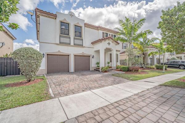Venetian Parc, 17363 SW 155th Ct, Richmond West, Florida 33187, image 2