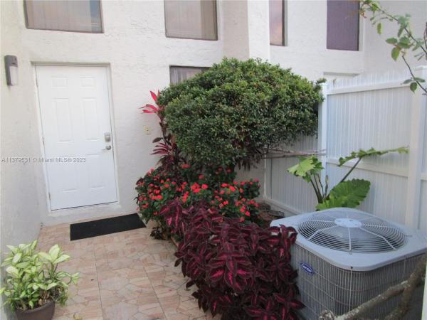 The Greens At The California Club, 660 NE 195th St #660, Ives Estates, Florida 33179, image 1