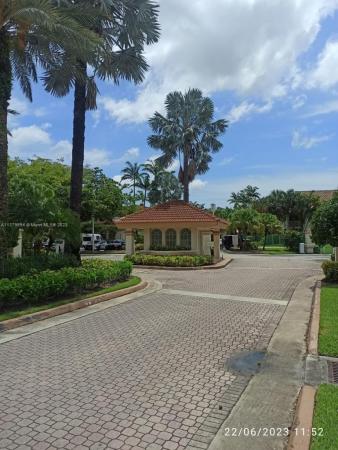 The Sterling Villages Of Palm Beach Lakes, 1103 Glenmoor Dr, West Palm Beach, Florida 33409, image 2