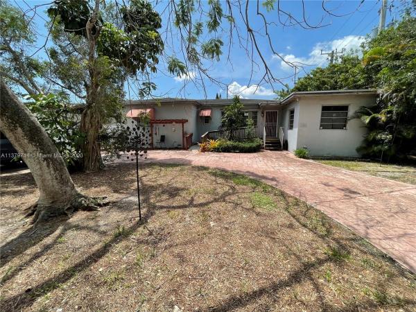 Brandon Park, 670 NW 147th St, Golden Glades, Florida 33168, image 1