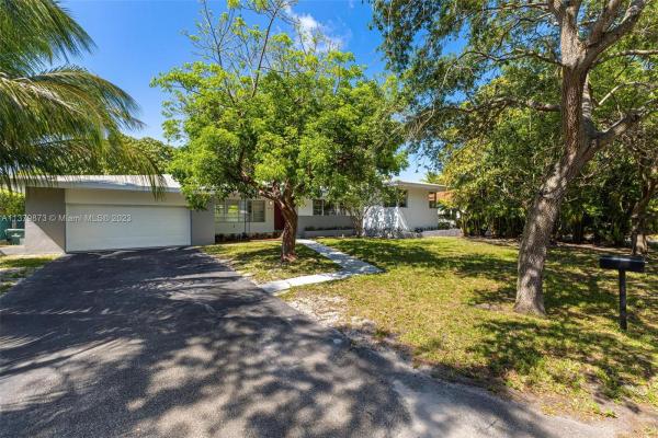 Palm Miami Heights, 5753 SW 81st St, South Miami, Florida 33143, image 1