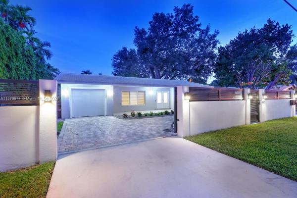 Coral Gables Country Club, 932 Bird Rd, Coral Gables, Florida 33146, image 2