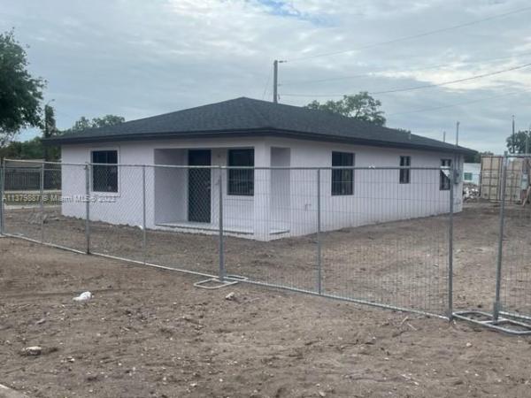 Biscayne River Gardens, 2420 NW 153rd St, Miami Gardens, Florida 33054, image 1