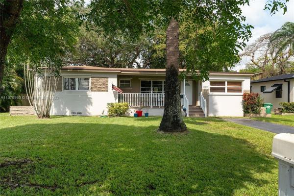 Biscayne Gardens, 13800 NE 1st Ave, Golden Glades, Florida 33161, image 2