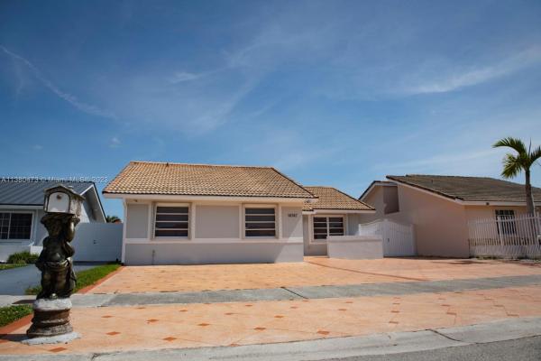 Kendale Royal, 14747 SW 82nd St, Kendall West, Florida 33193, image 1