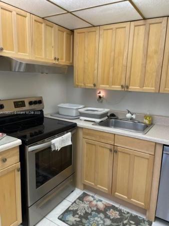 Village Green 4, 2100 Springdale Blvd #203, Palm Springs, Florida 33461, image 1