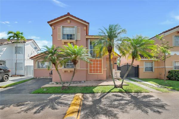 Lake Pointe, 925 NW 126th Ct, Tamiami, Florida 33182, image 1