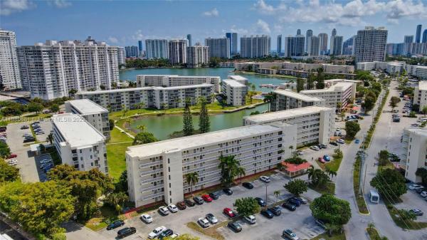 Point East, 2903 Point East Dr #K312, Aventura, Florida 33160, image 2