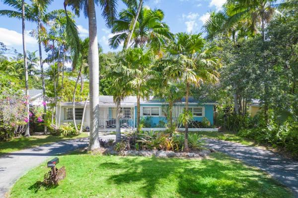 West Larkin Park, 6831 SW 78th Ter, South Miami, Florida 33143, image 1