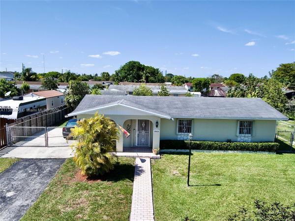 Palmland Homes South, 15621 SW 302nd St, Leisure City, Florida 33033, image 2
