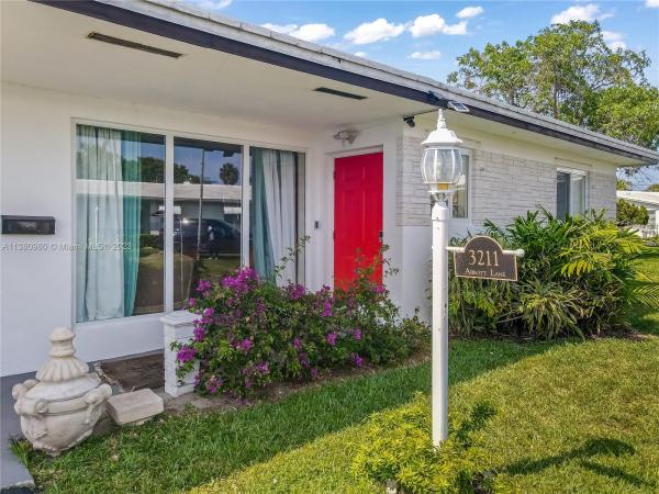 Sheridan Lakes Houses, 3211 Abbott Ln, Hollywood, Florida 33021, image 1