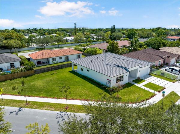 Lincoln City, 21205 Ingraham Av Rd, Cutler Bay, Florida 33189, image 1
