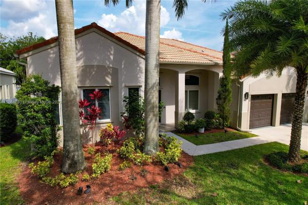 Heritage Lake, 854 Heritage Dr, Weston, Florida 33326, image 1