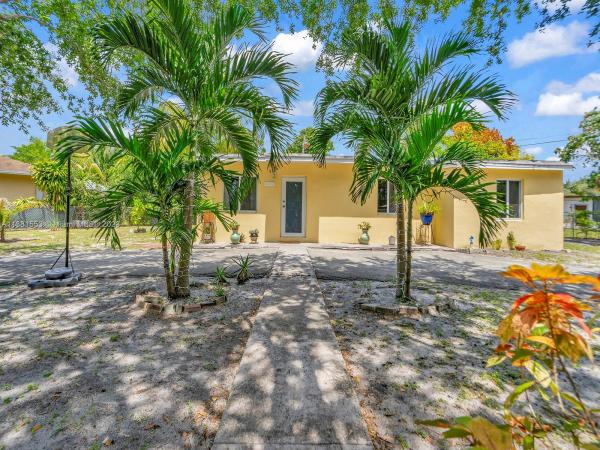 Sunkist Grove, 12510 NW 13th Ave, North Miami, Florida 33167, image 1