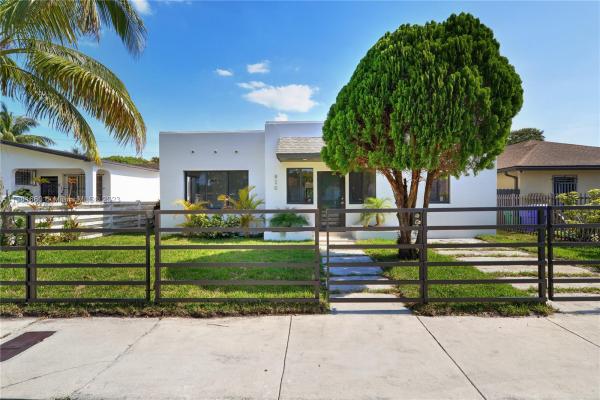 Bay Vista Park, 820 NW 49th St, Miami, Florida 33127, image 2