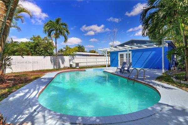 Fulford By The Sea, 1214 NE 180th St, North Miami Beach, Florida 33162, image 2