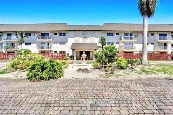 Gallowood, 8475 SW 94th St #105E, Kendall, Florida 33156, image 1