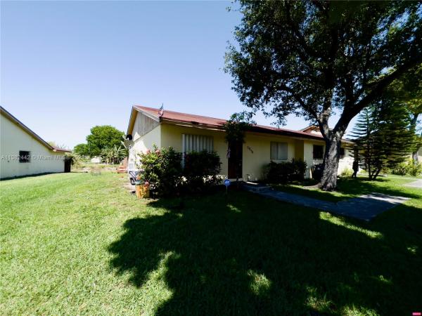 Waterside Townhomes, 28130 SW 141st Pl, Leisure City, Florida 33033, image 1