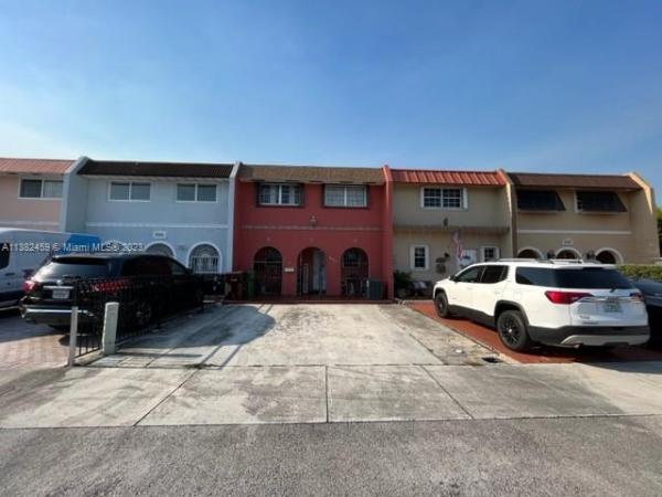 Palm Springs Lakes, 1901 W 72nd St, Hialeah, Florida 33014, image 1